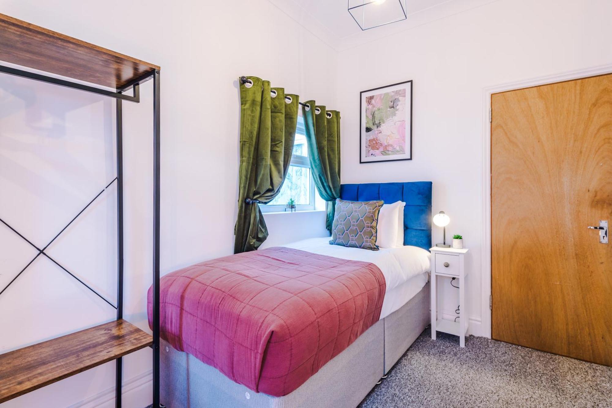 Holiday home Foxton House Stylish 3bed Retreat - Walk To Coventry's Delights Coventry