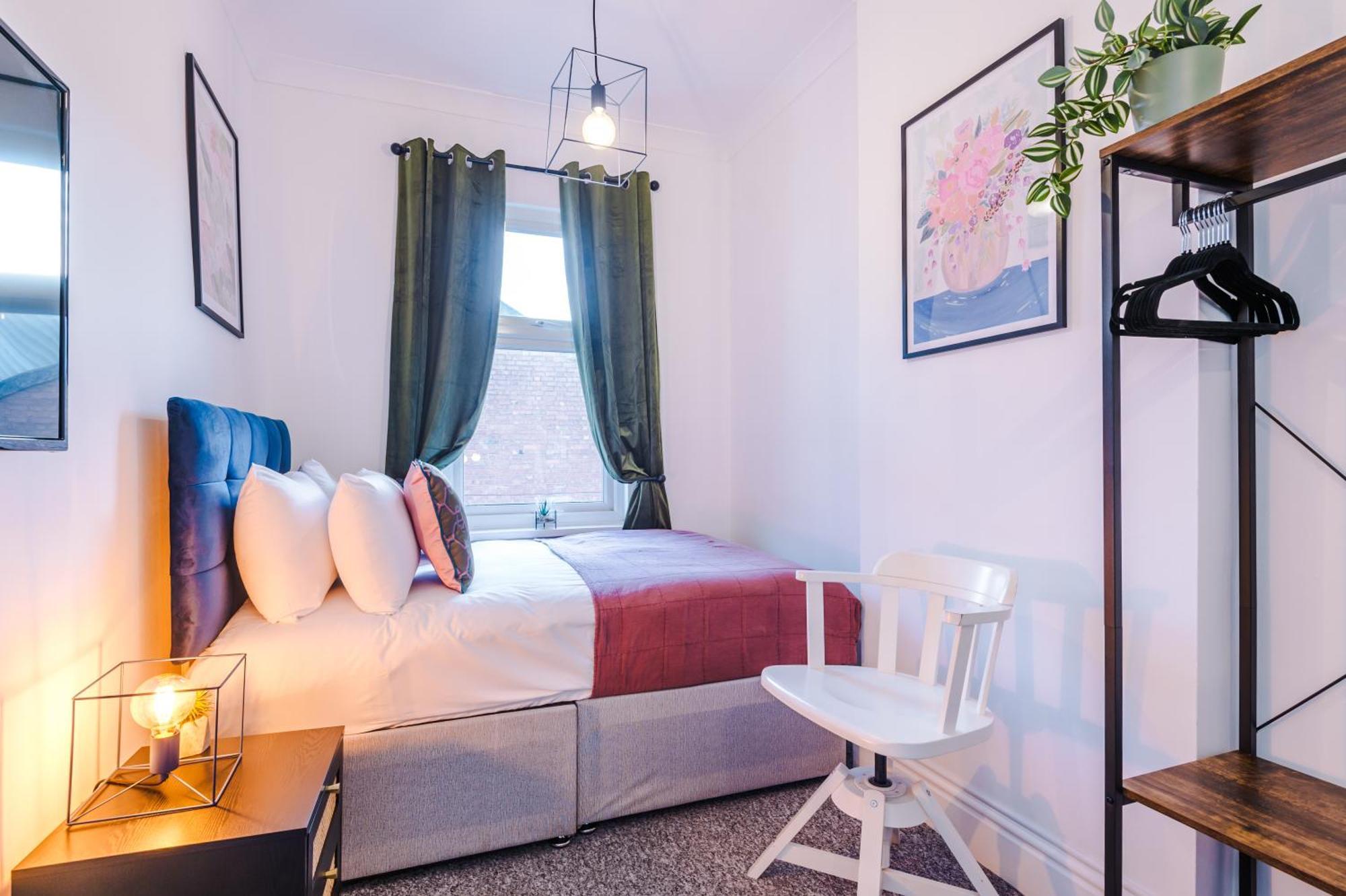 Foxton House Stylish 3bed Retreat - Walk To Coventry's Delights Holiday home